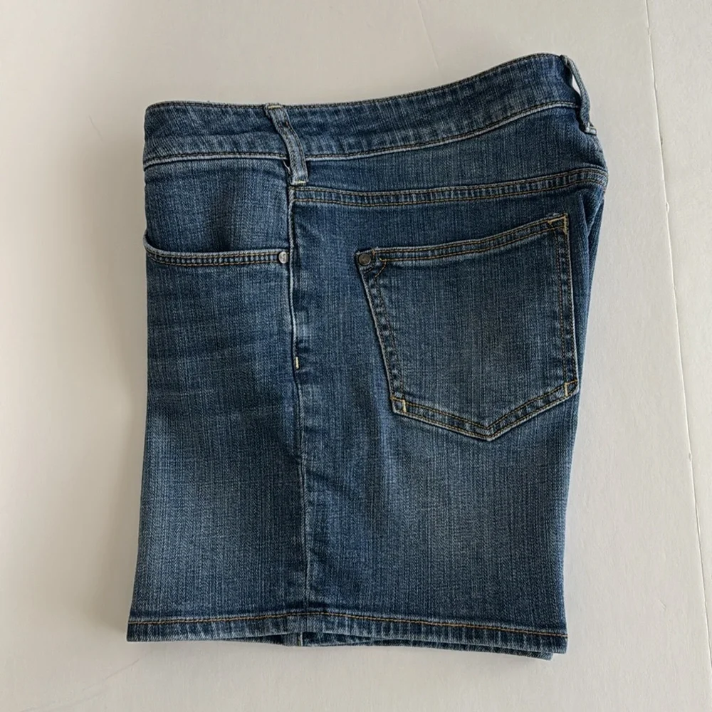 Anthropologie Denim Jean Shorts in Medium Blue - Picture 11 of 14
